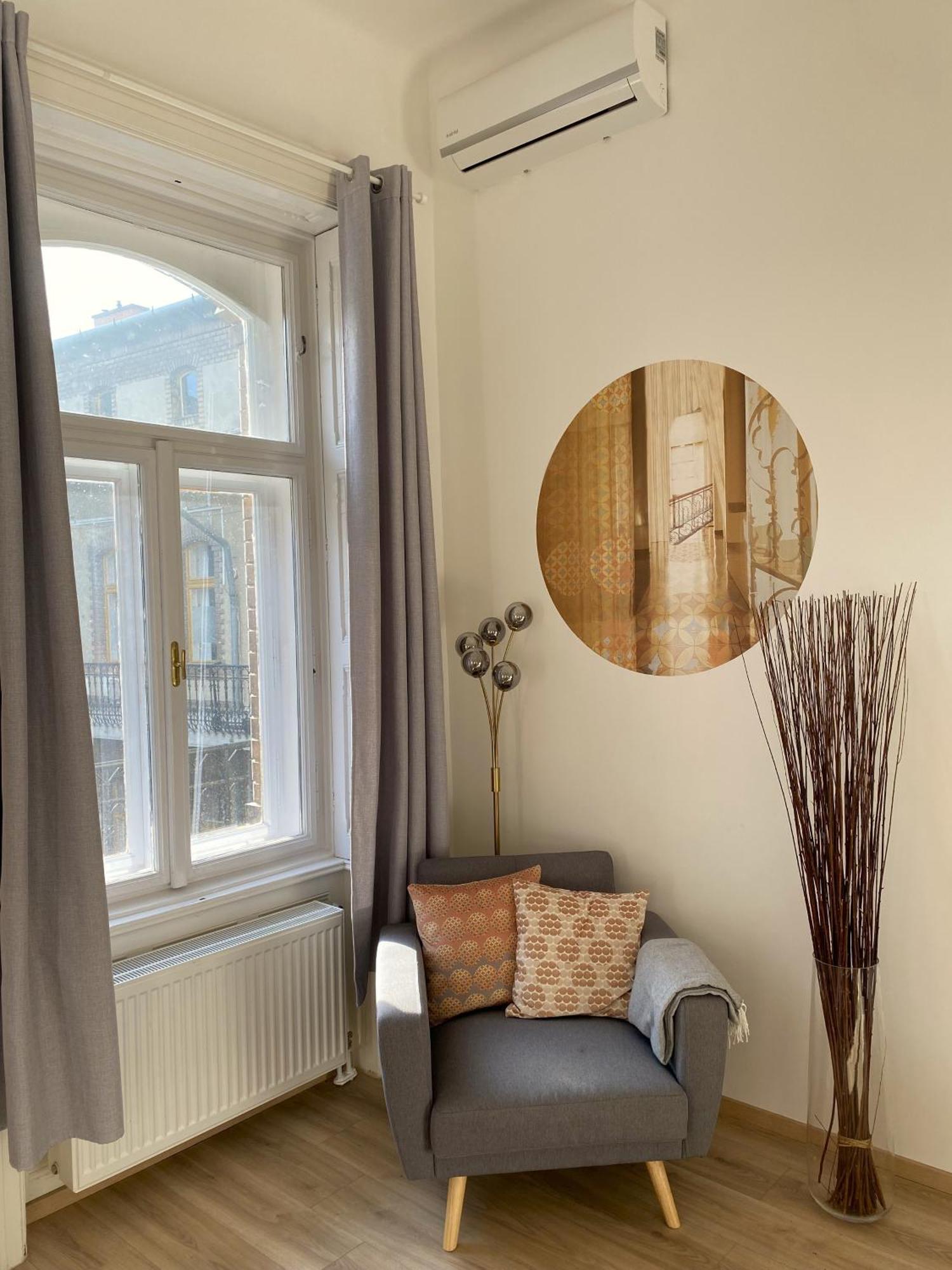 Brody Art Boutique Apartments บูดาเปสต์ ภายนอก รูปภาพ